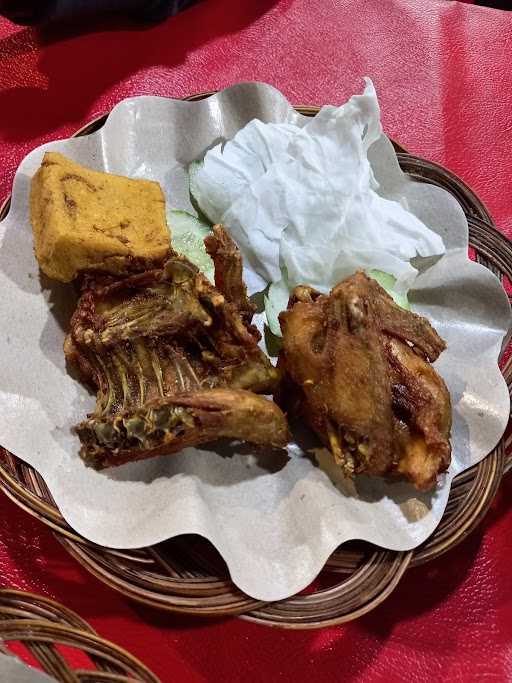 Nasi Uduk Ayam Goreng - Kampung Melayu 6