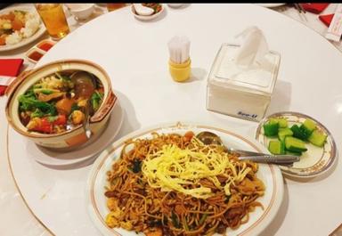 https://dgji3nicqfspr.cloudfront.net/REGOL/Chinese_Restaurant/Queen_Restaurant/Reviews/thumbnail/IMG_Review_1710740203421_compressed9036331710019368167_1710740205604.jpg