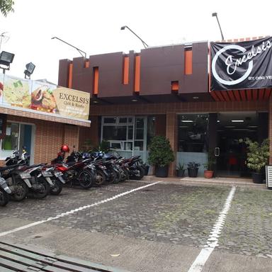 EXCELSIS CAFE AND RESTO