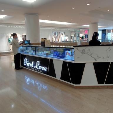 FIRST LOVE PATISSERIE - GRAND INDONESIA SHOPPING TOWN