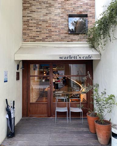 SCARLETT'S CAFE (SENOPATI)