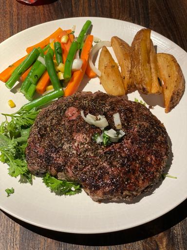 MEAT ME STEAKHOUSE AND BUTCHERY - LIPPO MALL KEMANG