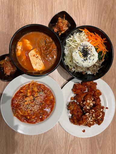 WOORI KOREAN RESTAURANT & CAFE (KOREAN FOOD, KIMCHI, GIMBAB, TOPOKKI, KOPI), PANCORAN.