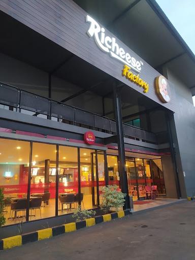 RICHEESE FACTORY