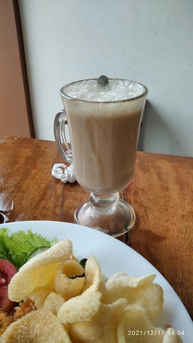 ZEIN'S CAFE