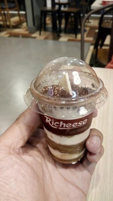 RICHEESE FACTORY CINERE