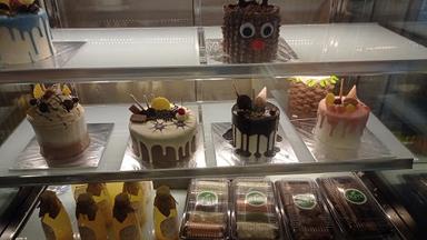 OLIVE BAKERY & CAKE