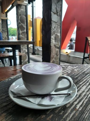 LOKO CAFE MALIOBORO
