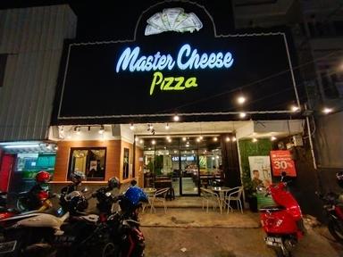 MASTER CHEESE PIZZA