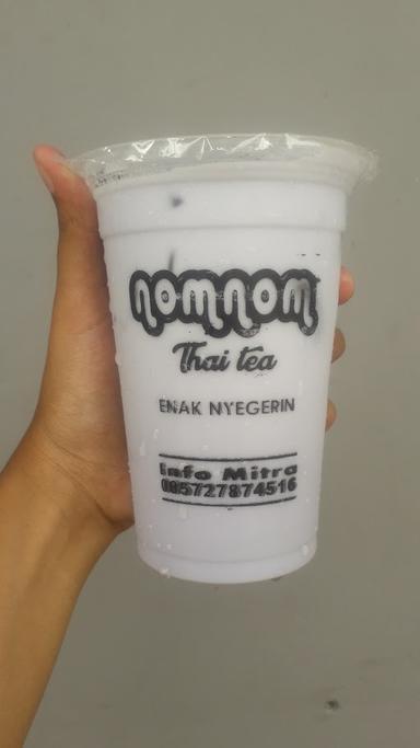 NOM NOM THAI TEA