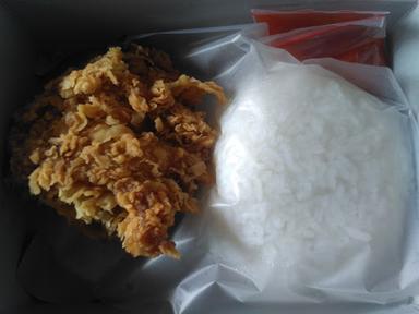 TFC (TRADITIONAL FRIED CHICKEN)
