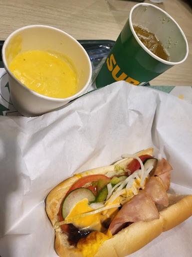 SUBWAY - PACIFIC PLACE MALL