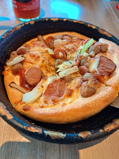 PIZZA HUT RESTORAN - GIANT CILEDUG