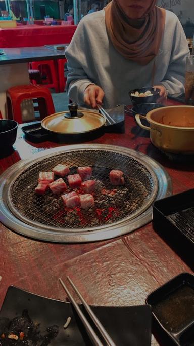 EOMMA KOREAN BBQ & HOTPOT