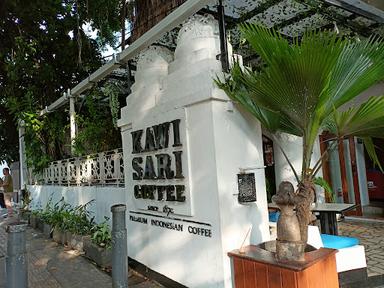 KAWISARI CAFE & EATERY