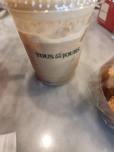 TOUS LES JOURS CAFE - GALAXY MALL 1