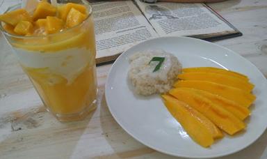 SITTICHAI THAILAND FOOD & MANGOS CAFE