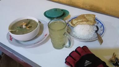 MIE JAKARTA SEAFOOD & CHINESE FOOD
