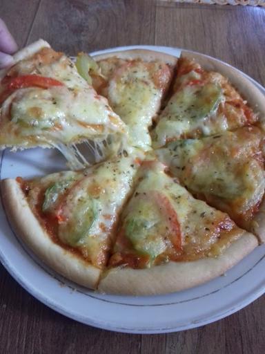 CHERIN'S PIZZA