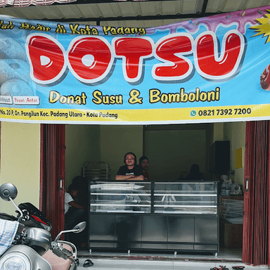 DOTSU(DONAT SUSU DAN BOMBOLONI)