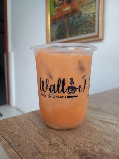 COFFEE & RESTO WALL E7 (PAKUHAJI)
