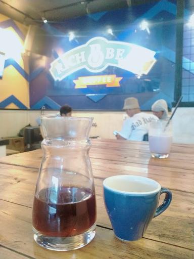 RICHBEAN COFFEE SHOP - CAFE GALLERY & WORKSHOP