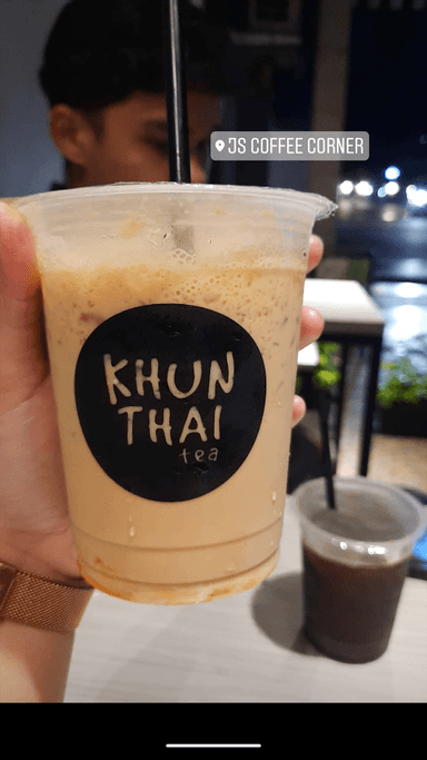 KHUN THAI TEA COFFEE PARADISE WALK SERPONG