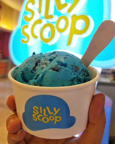 SILLY SCOOP