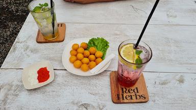 RED HERBS - EATERY & COFFEE