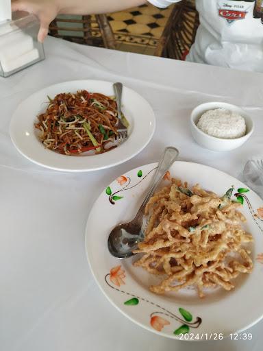 https://horego-prod-outlets-photos.s3.ap-southeast-3.amazonaws.com/horego.com/palmerah/restaurant/hai-seafood-indonesia/review/thumbnail/af1qipobyq13j0ffywuzdgg03dwkwhotdfcuztunvduv.jpg